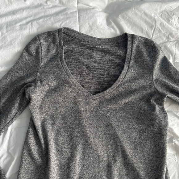 American Eagle Gray Long Sleeve Soft Knit Tee Top - Size XSmall - Picture 11 of 11